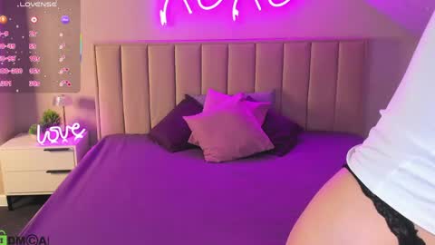 kimberlly_smith online show from May 26, 11:12 pm