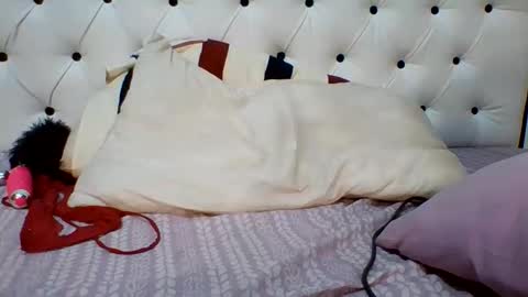 Snapshot of kimberly_brooke chatting on February 24, 9:07 am Kim online show from February 24, 9:07 am