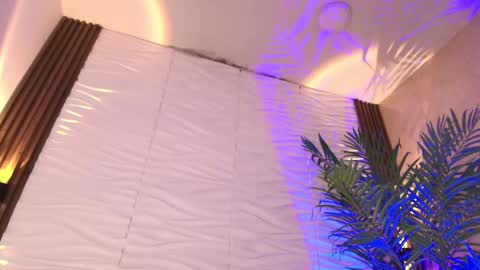 kimberly gonzalez online show from November 7, 8:31 pm