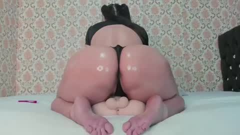 Kimberly online show from May 21, 11:01 pm