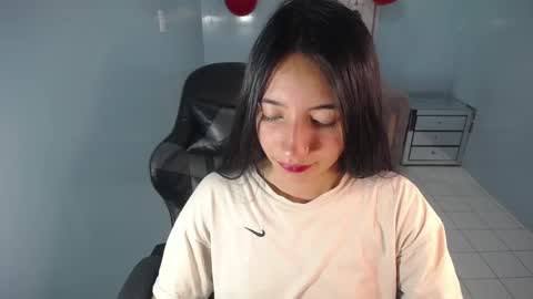 kimberly online show from February 19, 7:38 pm