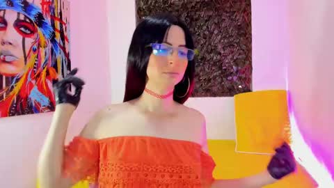 Snapshot of kimberly_thonson chatting on February 9, 7:52 pm kimberly_thonson online show from February 9, 7:52 pm