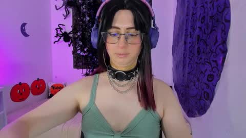 Snapshot of kimberly_thonson chatting on October 22, 3:45 pm kimberly_thonson online show from October 22, 3:45 pm