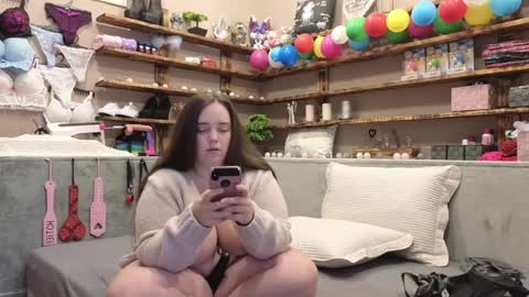 Snapshot of kimberlycaprice chatting on February 2, 8:35 am kimberlycaprice online show from February 2, 8:35 am