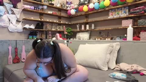 Snapshot of kimberlycaprice chatting on February 8, 11:22 am kimberlycaprice online show from February 8, 11:22 am