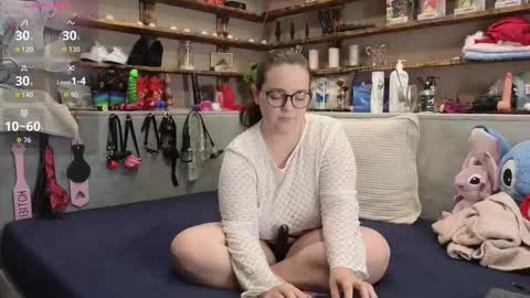 Snapshot of kimberlycaprice chatting on October 19, 6:14 am kimberlycaprice online show from October 19, 6:14 am