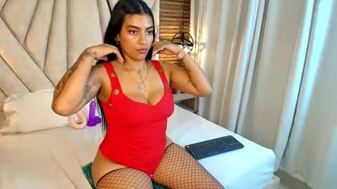 kimberlyfox_t online show from March 11, 1:06 pm