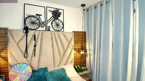 kimberlyfox_t online show from April 14, 12:33 pm