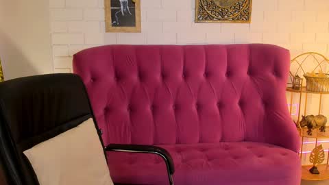 The one that you wont be able to forget online show from January 14, 12:03 pm