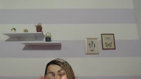 Kim  online show from February 18, 6:37 pm