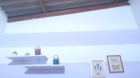 Kim  online show from November 15, 6:48 pm