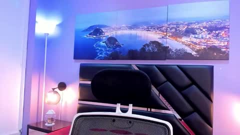 Kimberly Villalobos online show from February 27, 10:59 am