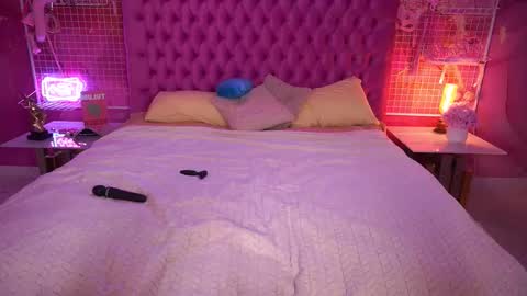 Kim online show from March 29, 6:19 pm