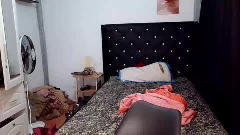 Reyna online show from March 26, 6:46 pm