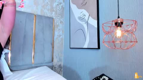  KIM  online show from January 18, 3:10 am