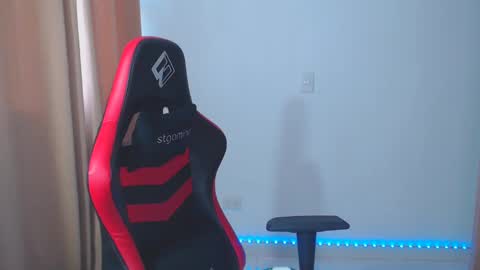 Snapshot of kimflexible_ chatting on January 23, 9:07 pm Kim 3 online show from January 23, 9:07 pm