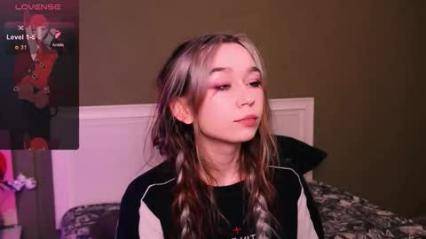 Kimiko online show from November 30, 8:13 pm