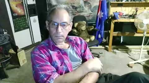 kimintheshed online show from April 2, 11:30 am