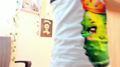 Kimm online show from December 18, 3:58 am