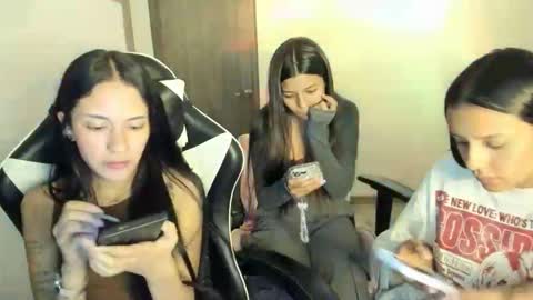 Snapshot of kimmi_foxy chatting on October 29, 11:39 pm kimmi online show from October 29, 11:39 pm