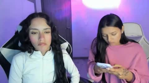 Snapshot of kimmi_foxy chatting on November 21, 11:25 pm kimmi online show from November 21, 11:25 pm