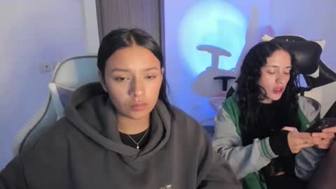 kimmi online show from February 2, 10:30 pm