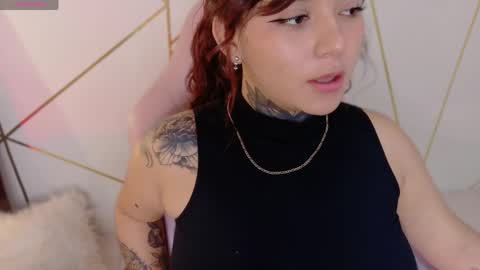 Snapshot of kimmi_kim chatting on June 5, 1:28 pm online show from June 5, 1:28 pm