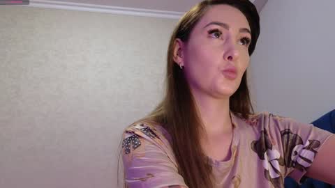 Kimmie online show from November 18, 7:07 pm