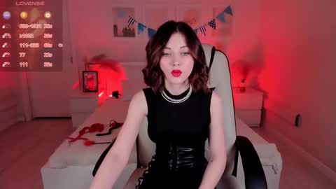 Snapshot of kimmie_shine chatting on September 23, 8:17 am Your Kimmie follow me online show from September 23, 8:17 am