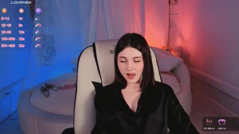 Snapshot of kimmie_shine chatting on November 3, 1:34 pm Your Kimmie follow me online show from November 3, 1:34 pm