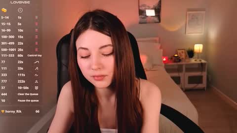  Your Kimmie  follow me  online show from February 18, 9:16 am