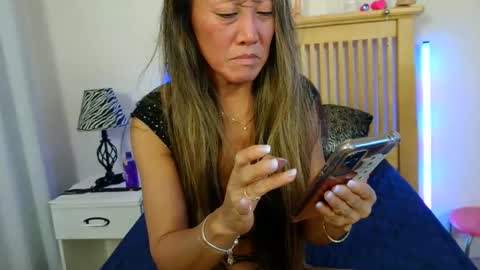 Snapshot of kimmitay chatting on October 31, 8:54 pm Kimmi Taylor online show from October 31, 8:54 pm