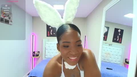 Snapshot of kimmturner chatting on December 1, 12:54 pm Kim online show from December 1, 12:54 pm