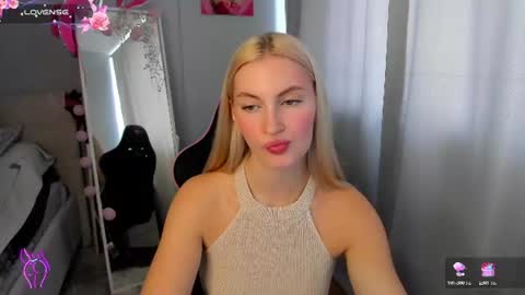 kimmy1_powell online show from June 26, 4:28 am