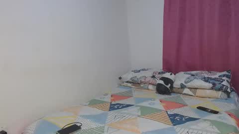 Snapshot of kimmy94192 chatting on January 22, 8:51 am kimmy94192 online show from January 22, 8:51 am