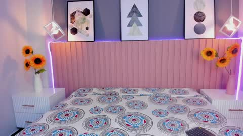 kimmy_bolton online show from April 8, 8:20 pm