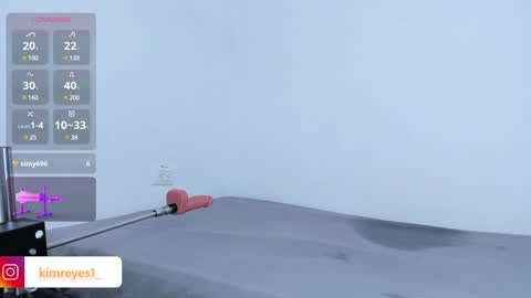 Snapshot of kimreyes1 chatting on January 31, 9:27 am Kim  online show from January 31, 9:27 am