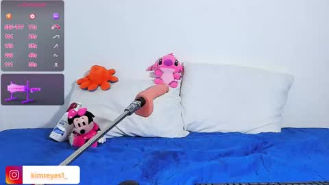 Snapshot of kimreyes1 chatting on September 30, 1:54 am Kim  online show from September 30, 1:54 am