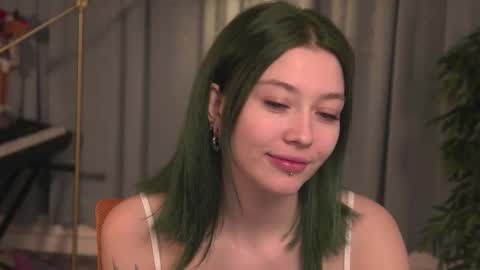 Snapshot of kina_ka chatting on December 28, 6:17 am kina_ka online show from December 28, 6:17 am
