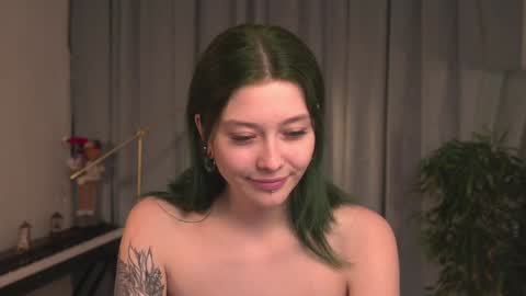 Snapshot of kina_ka chatting on December 30, 3:02 pm kina_ka online show from December 30, 3:02 pm