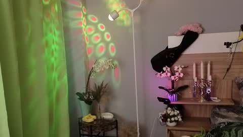 Snapshot of kina_ka chatting on October 12, 6:56 am kina_ka online show from October 12, 6:56 am