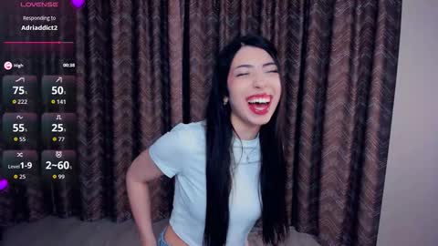 Snapshot of kindraevert chatting on November 19, 4:23 am Megan online show from November 19, 4:23 am