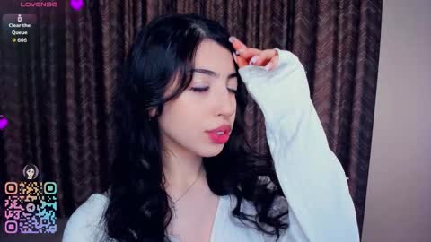 Snapshot of kindraevert chatting on November 20, 4:23 am Megan online show from November 20, 4:23 am