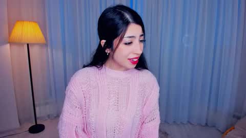 Snapshot of kindraevert chatting on December 19, 4:19 am Megan online show from December 19, 4:19 am