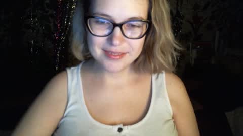 Snapshot of kindsweet chatting on March 5, 1:42 am kindsweet online show from March 5, 1:42 am