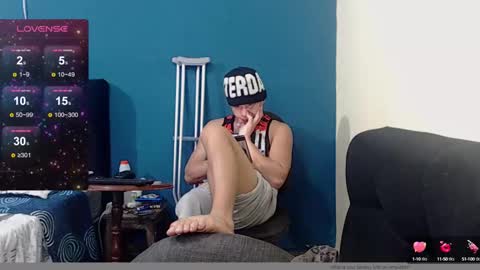 Snapshot of king_amputee777 chatting on December 2, 4:31 pm LEO online show from December 2, 4:31 pm