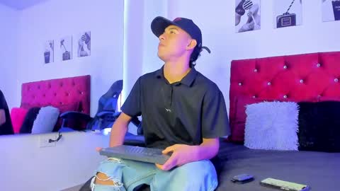 Snapshot of king_ares1 chatting on April 19, 2:00 am king_ares1 online show from April 19, 2:00 am