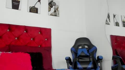 Snapshot of king_ares1 chatting on May 12, 11:07 am king_ares1 online show from May 12, 11:07 am