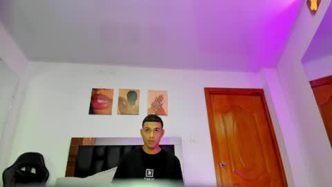 Snapshot of king_ares1 chatting on May 18, 4:02 pm king_ares1 online show from May 18, 4:02 pm