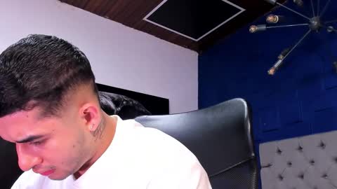 Angel Falconer online show from December 14, 11:42 pm